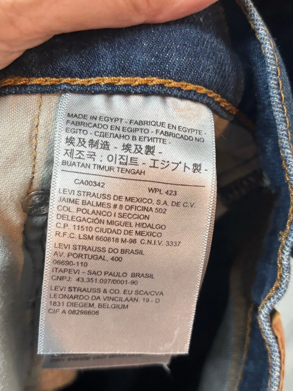 Levis levi men